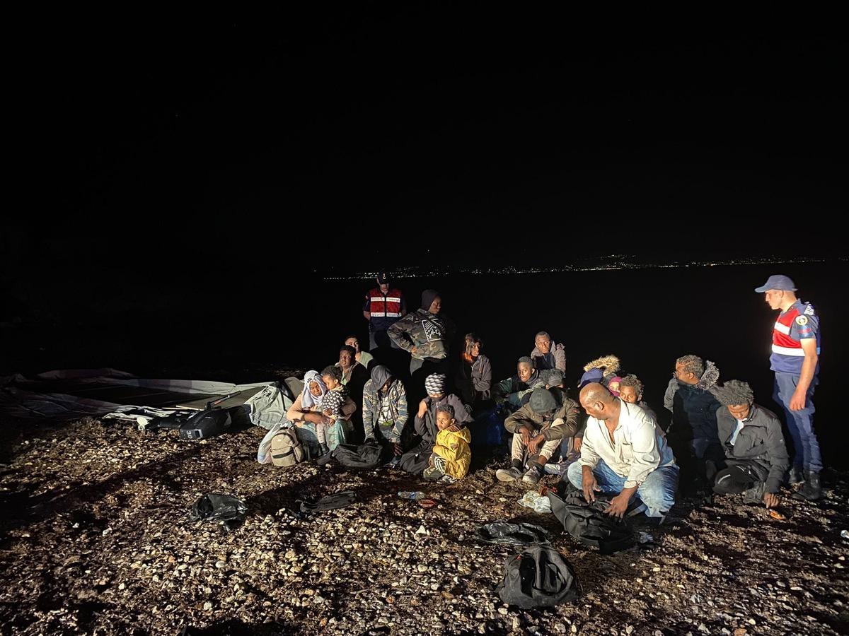 İzmir'de 180 d&uuml;zensiz g&ouml;&ccedil;men yakalandı