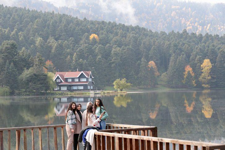 Gölcük Tabiat Parkı, misafirlerini sonbahar renkleriyle karşılıyor G2