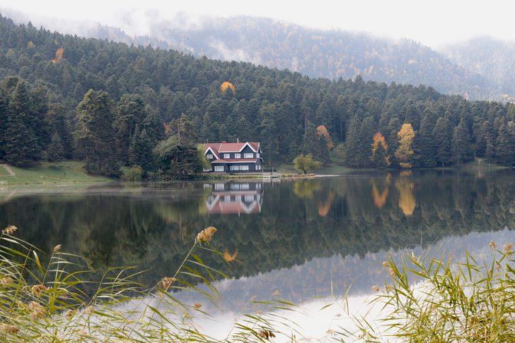Gölcük Tabiat Parkı, misafirlerini sonbahar renkleriyle karşılıyor G3