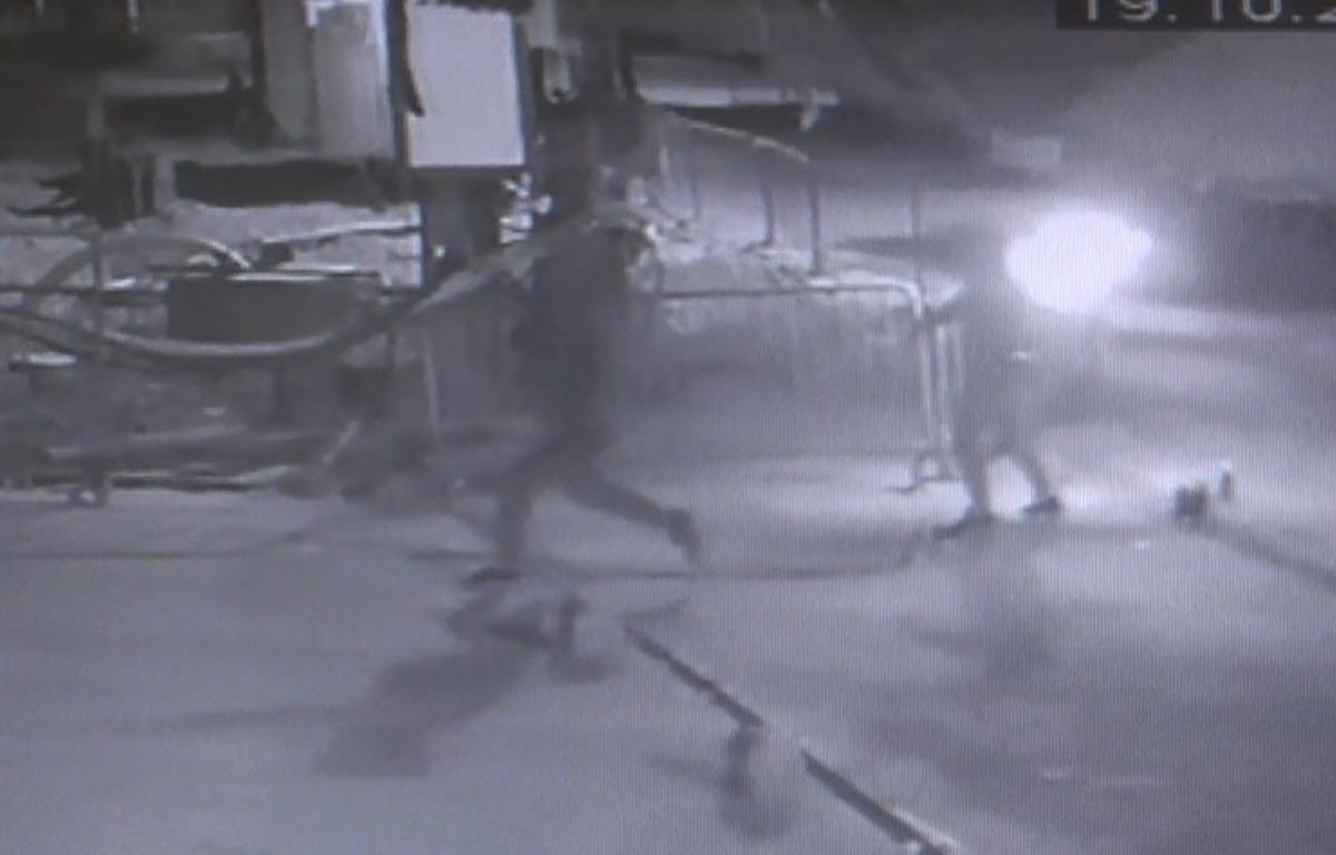 Antalya&rsquo;da deri giyim mağazasına molotoflu saldırı