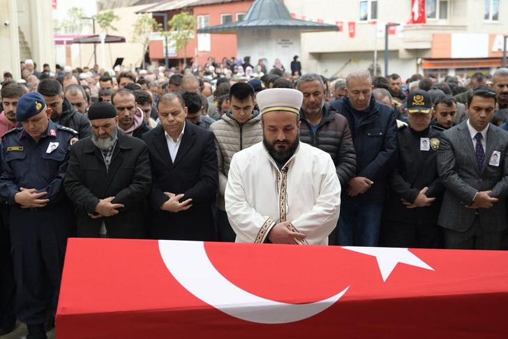 Amasya'daki otobüs kazasında ölen bekçinin cenazesi Giresun'da defnedildi G5