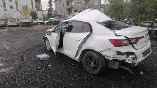 Samsun'da ağaca çarpıp takla atan otomobildeki karı koca hayatını kaybetti