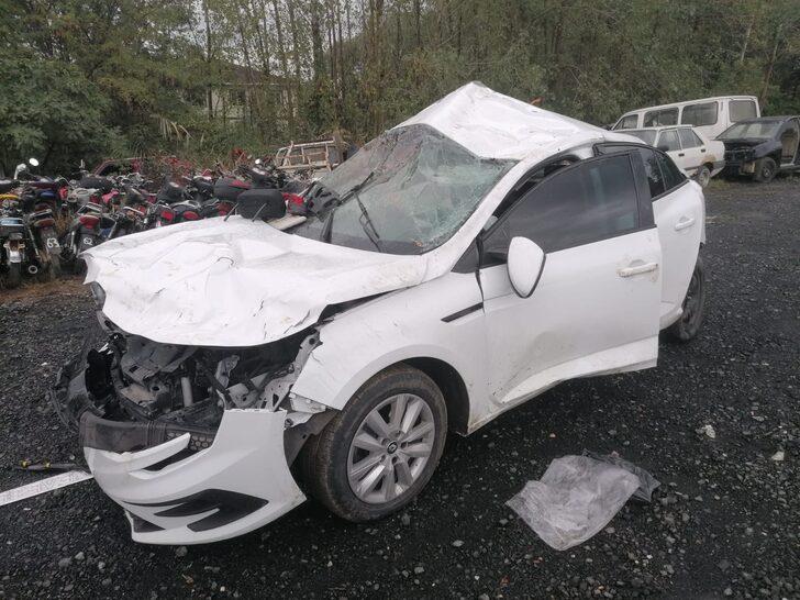 Samsun'da ağaca çarpıp takla atan otomobildeki karı koca hayatını kaybetti G2