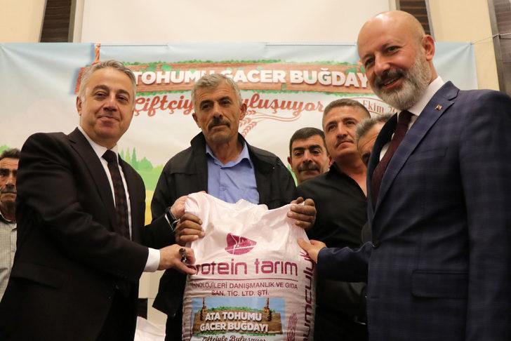 Kayseri'de ata tohumu gacer buğdayı dağıtıldı G3