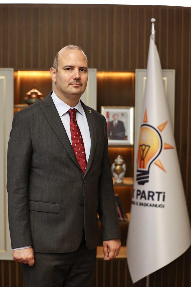 AK Partili İleri, dijital dönüşümde Türkiye'deki gelişmeleri değerlendirdi