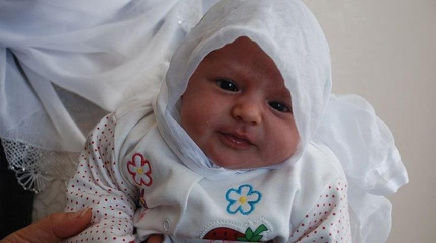 Yeni doğan bebeklerine &lsquo;Evet&rsquo; ismini verdiler