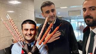 CZN Burak Özdemir Aylık gelirim 30 bin lira sözlerine gelen eleştirilere yanıt verdi: Herkesin kazancı kendini ilgilendirir