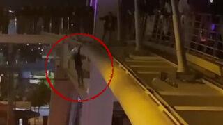 Kocaeli'de intihar girişimi! 17 yaşındaki genç kız köprüden atladı... Üç polis memuru tutmaya çalıştı