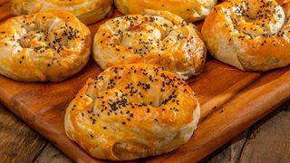 Vakit kaybetmeden deneyin: Nefis kıymalı patlıcanlı b&ouml;rek 