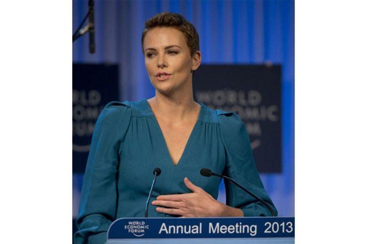 Yaşayan en seksi kadın Charlize Theron! G1