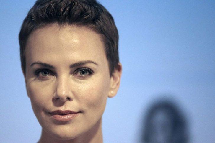 Yaşayan en seksi kadın Charlize Theron! G5