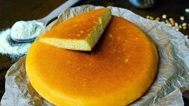 Bu leziz ekmek için fırına gerek yok: Tavada mısır ekmeği tarifi! Mısır ekmeği nasıl yapılır?