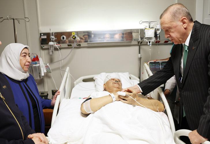 Cumhurbaşkanı Erdoğan'dan kaza geçiren Binali Yıldırım'a hastanede ziyaret