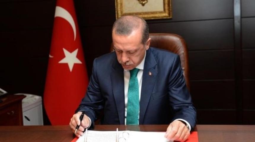 Cumhurbaşkanı Erdoğan 8 &uuml;niversiteye rekt&ouml;r atadı