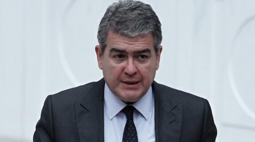 Süheyl Batum'un derslerine son verildi