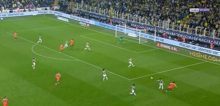 Son dakika: 'Liderlik kurtarışı!' Fenerbahçe'ye Başakşehir karşısında galibiyeti getiren an! Altay Bayındır'dan 90+4. dakikada müthiş reaksiyon... G2