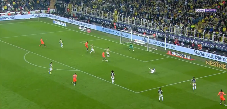 Son dakika: 'Liderlik kurtarışı!' Fenerbahçe'ye Başakşehir karşısında galibiyeti getiren an! Altay Bayındır'dan 90+4. dakikada müthiş reaksiyon... G3