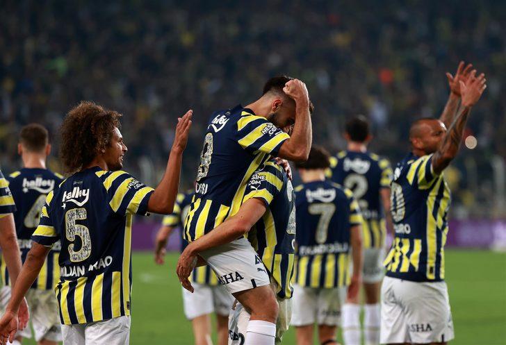 'Cumhuriyet'in ilanı!' Süper Lig'in 11. haftasının ardından Fenerbahçe'de ortaya çıkan şifre şaşırttı! G3