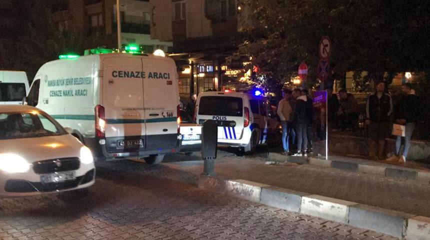 Manisa’da kan donduran olay! Cinnet getiren şahıs eşini bıçaklayıp öldürdü... 