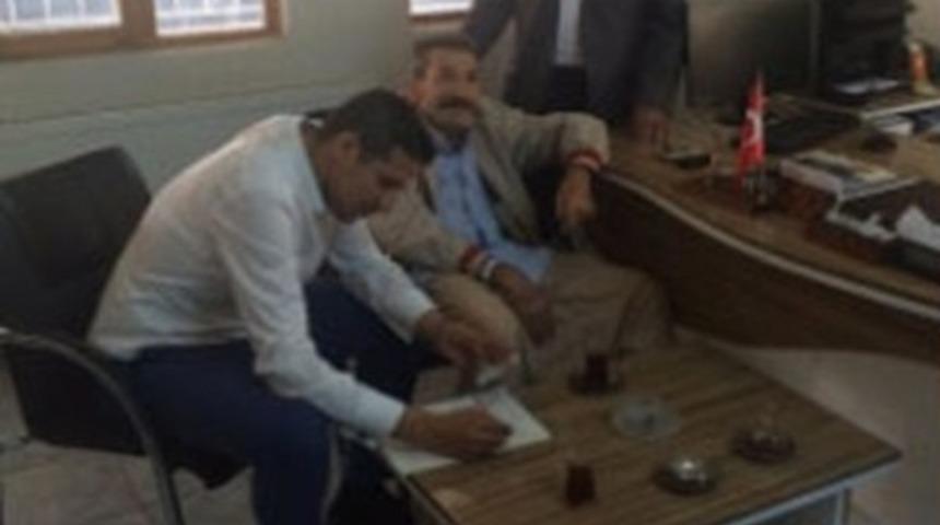 Mahmut Tanal'ın abisi resmen AK Partili oldu