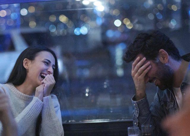 Milli voleybolcu Simge Aköz'ün sevgilisi ünlü oyuncu çıktı! Aşk pozları Instagram'ı salladı