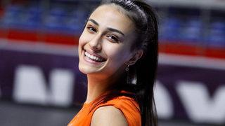 Milli voleybolcu Simge Aköz'ün sevgilisi ünlü oyuncu çıktı! Görenler şaşkına döndü
