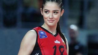 Zehra Güneş'in kız kardeşi de tanıdık çıktı! Güzelliğiyle kendine hayran bıraktı ''Çok güzelsin, ben sandım''