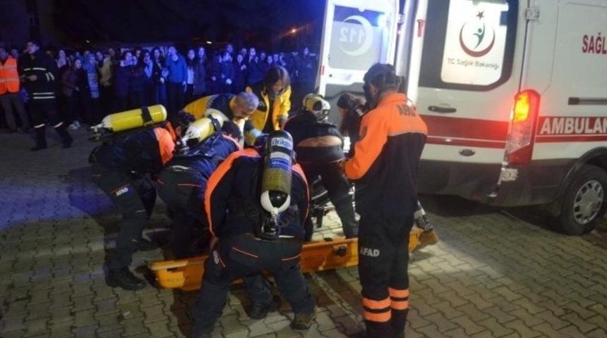 &Ouml;ğrenci yurdunda dev yangın tatbikatı