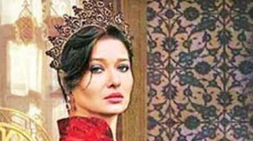 Muhteşem Y&uuml;zyıl K&ouml;sem 4. Murat ilk G&ouml;r&uuml;nt&uuml;leri yayınlandı! Nurg&uuml;l Yeşil&ccedil;ay B&uuml;y&uuml;ledi