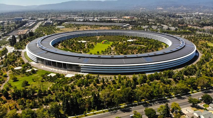 Apple'da şimdi de Evans Hankey depremi! Birçok üründe imzası vardı