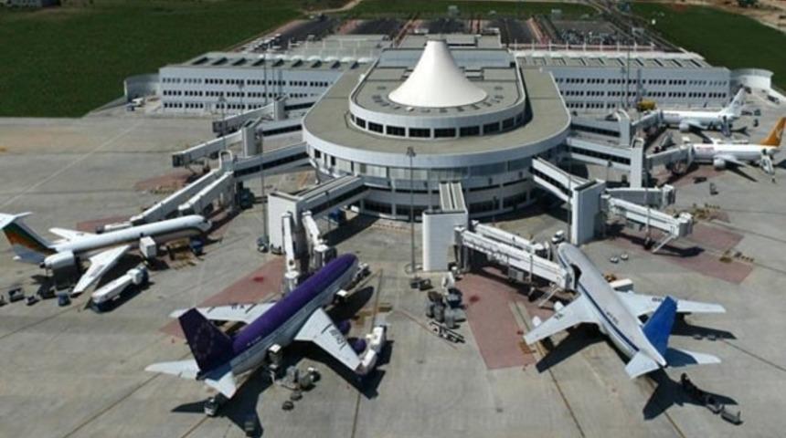 Antalya Havalimanı&rsquo;nda 300 &ouml;zel g&uuml;venlik g&ouml;revlisinin iş akdi feshedildi