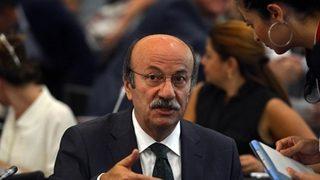 CHP'li Bekaroğlu: Demokrasiyi kurtardık, milli ve yerli elde kalan ne varsa satıyoruz