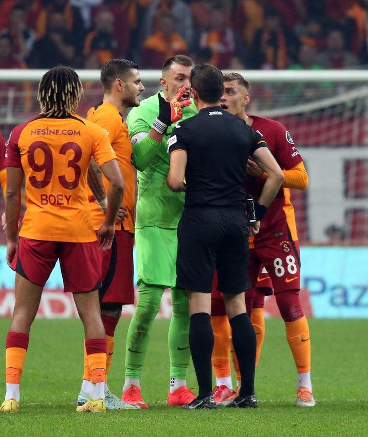 SON DAKİKA: Ortalık karıştı! Galatasaray'dan gece yarısı açıklaması!  G3