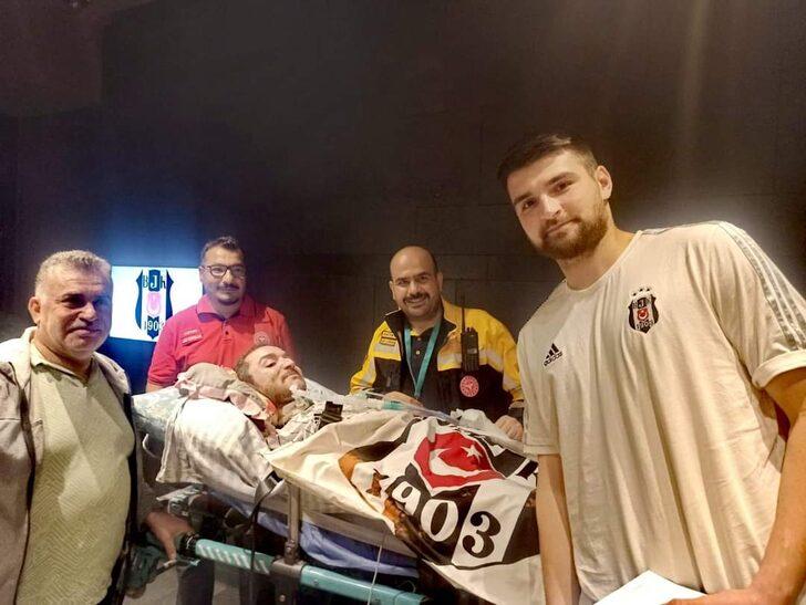 DMD hastası Cavir Haddur'un Beşiktaşlı futbolcuları görme hayali gerçeğe dönüştü G2
