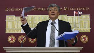 Mustafa Balbay Cumhuriyet gazetesi iddianamesini fırlattı