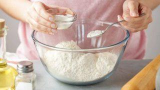 Herkesin bilmesi gerekiyor! Karbonat mı daha iyi kabartır, kabartma tozu mu?