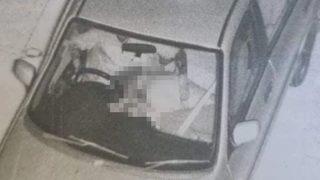 Direksiyon başındaki sürücünün hareketi olay oldu! Güvenlik kamerası saniye saniye çekti