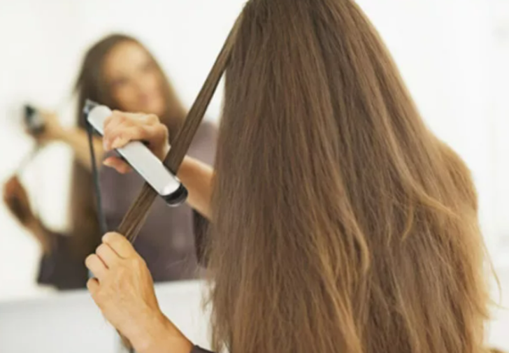 SICAK SAÇ DÜZLEŞTİRİCİSİ  