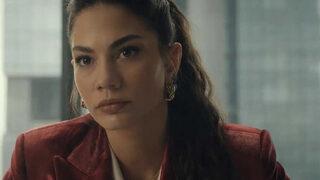 Anneannesi yeni ölmüştü! Demet Özdemir'in mini şortlu pozu dikkat çekti