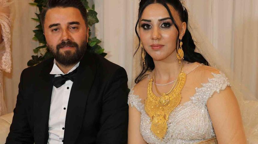 Aşiret düğününde takılanlar dudak uçuklattı! 2 bin kişi sıraya girdi