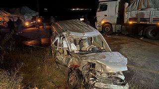 Nevşehir'de feci kaza! İki tıra birden çarpan araç hurdaya döndü: 1 ölü, 1 ağır yaralı