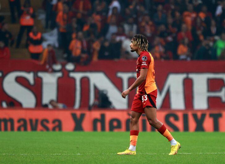 Soyunma odasını birbirine kattı: 'Türkiye'de sorun hakemler!' Dries Mertens, Galatasaray - Alanyaspor maçı sonrasında çılgına döndü! G1