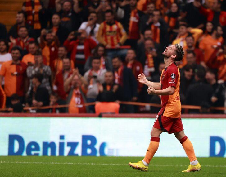 Soyunma odasını birbirine kattı: 'Türkiye'de sorun hakemler!' Dries Mertens, Galatasaray - Alanyaspor maçı sonrasında çılgına döndü! G2