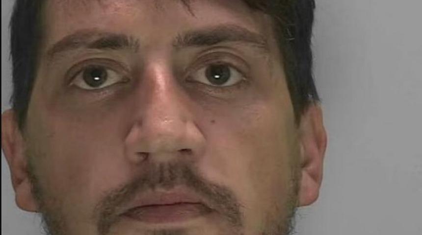 Sapkınlığın bu kadarına pes! Kadın kılığına girip köpekle ilişkiye girdi