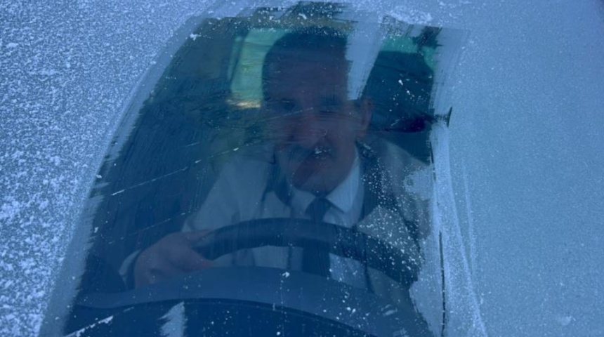 Kars buz kesti! Erkenden kalkıp hazırlık yapıyorlar... Eksi 8'i gördüler