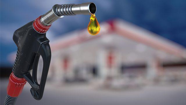 Motorin ve benzin fiyatını etkileyecek! AB-Rusya restleşmesi otomobil sahiplerini üzecek: Aralık ayını işaret ettiler...