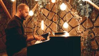 Umutsuzluğa 'Bir Gün' hayaliyle karşı duruyor! 