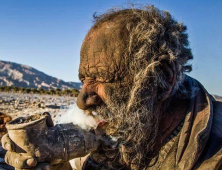 50 yılı aşan zamandır banyo yapmayan ‘Dünyanın en kirli adamı’ 94 yaşında hayatını kaybetti G2