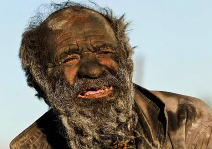 50 yılı aşan zamandır banyo yapmayan ‘Dünyanın en kirli adamı’ 94 yaşında hayatını kaybetti G4