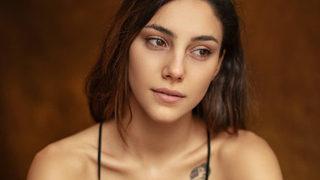 O Kız dizisinin Zeynep'i Dilin Döğer göğüs dekolteli pozlarını paylaştı! 'Çok kusursuz'